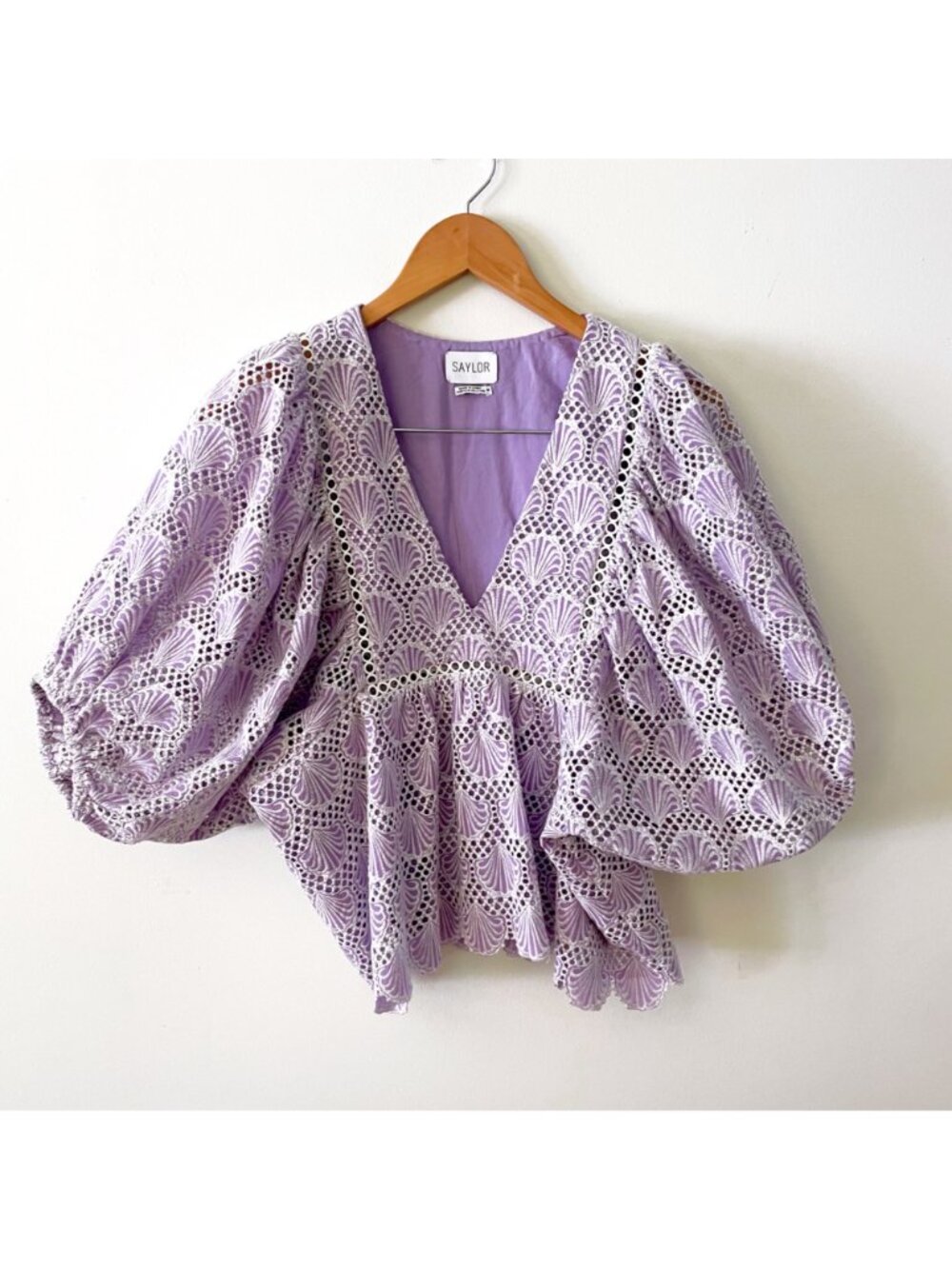 Tuckernuck Saylor Lilac Eyelet Seashell Blouse, Size Medium - Picture 2 of 6